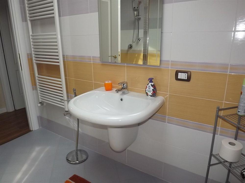 Bed and Breakfast Il Gelsomino Ferno Екстер'єр фото