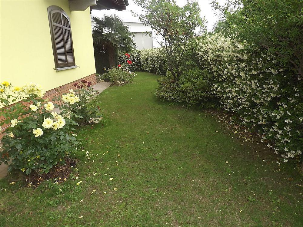 Bed and Breakfast Il Gelsomino Ferno Екстер'єр фото