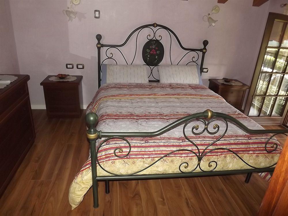Bed and Breakfast Il Gelsomino Ferno Екстер'єр фото