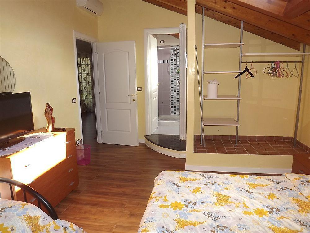 Bed and Breakfast Il Gelsomino Ferno Екстер'єр фото