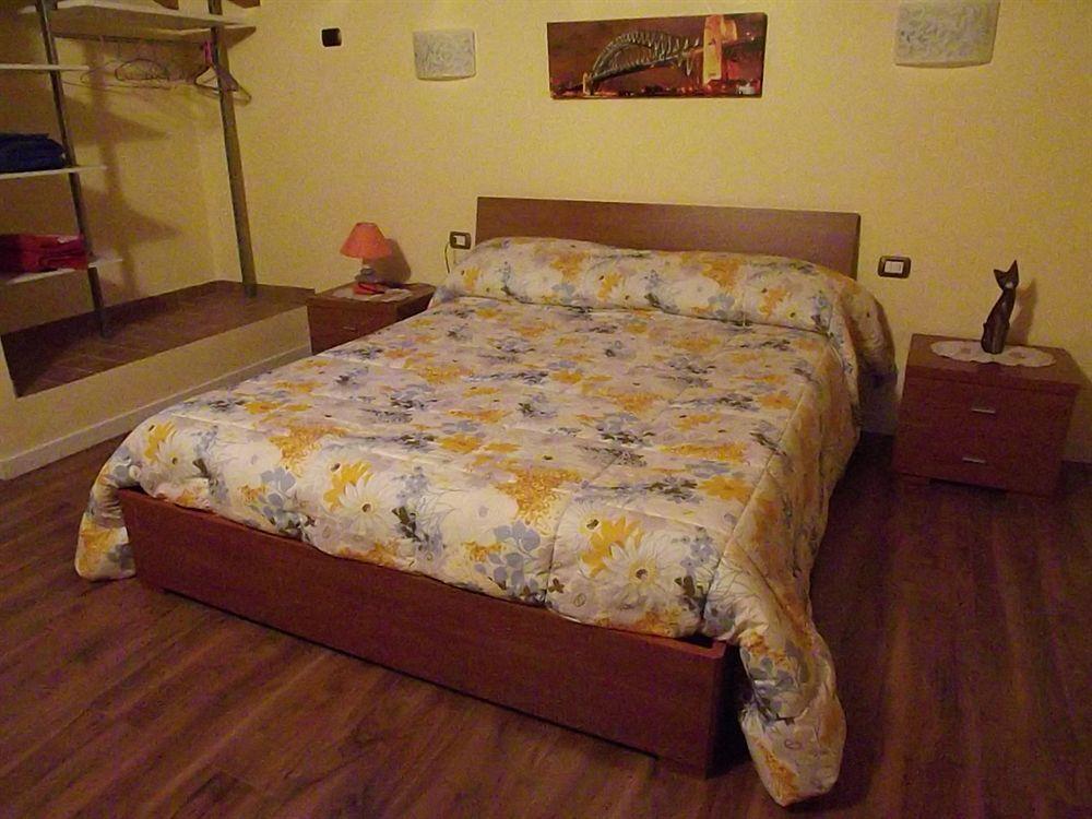 Bed and Breakfast Il Gelsomino Ferno Екстер'єр фото