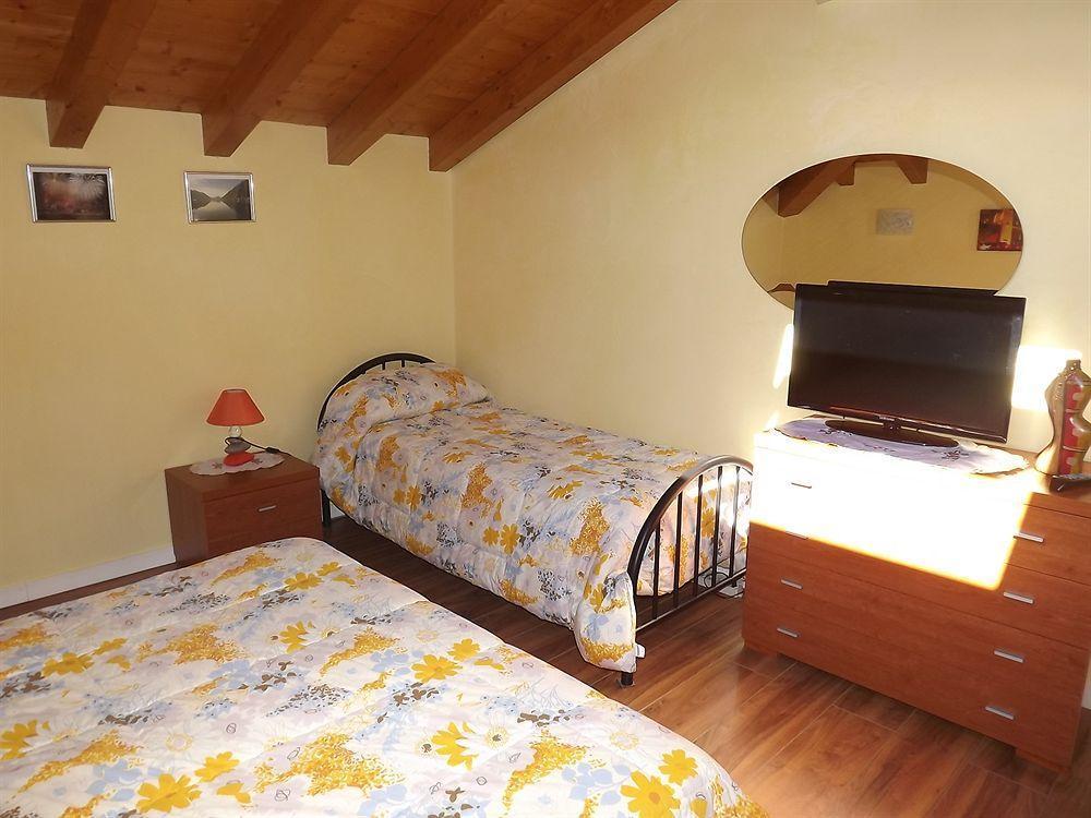 Bed and Breakfast Il Gelsomino Ferno Екстер'єр фото
