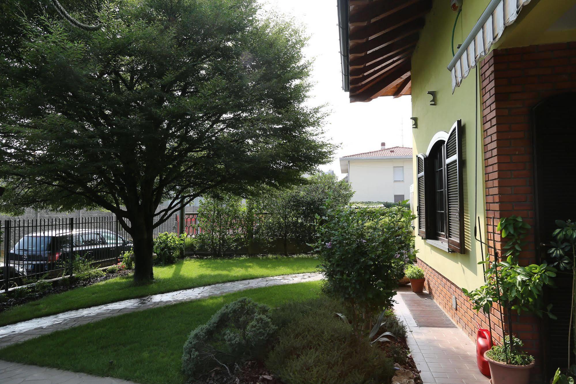 Bed and Breakfast Il Gelsomino Ferno Екстер'єр фото